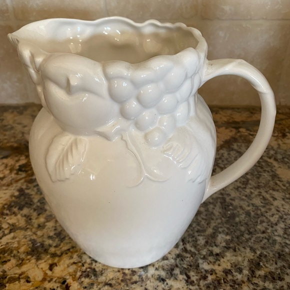 Beautiful white ceramic pitcher - Picture 6 of 6